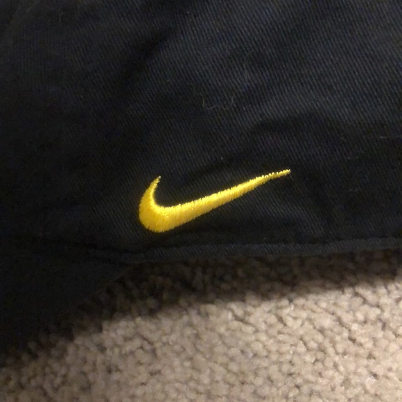 FCB Nike Hat - Picture 3 of 3